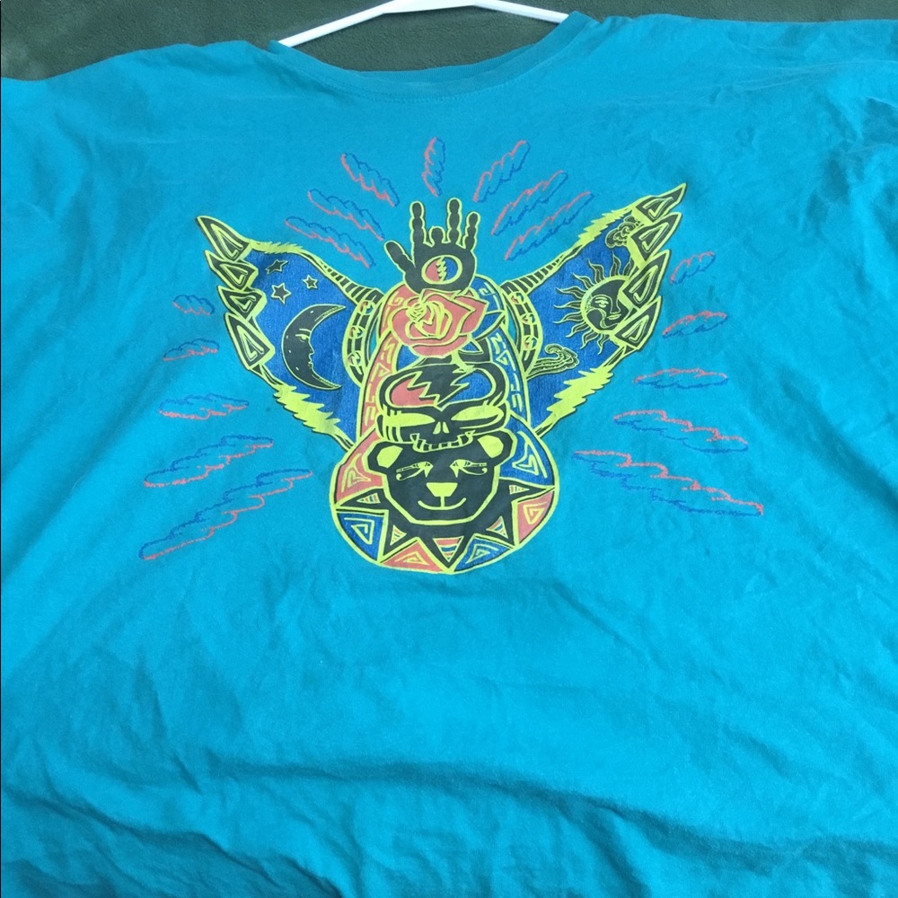 Flight inspired Grateful Dead totem T-shirt